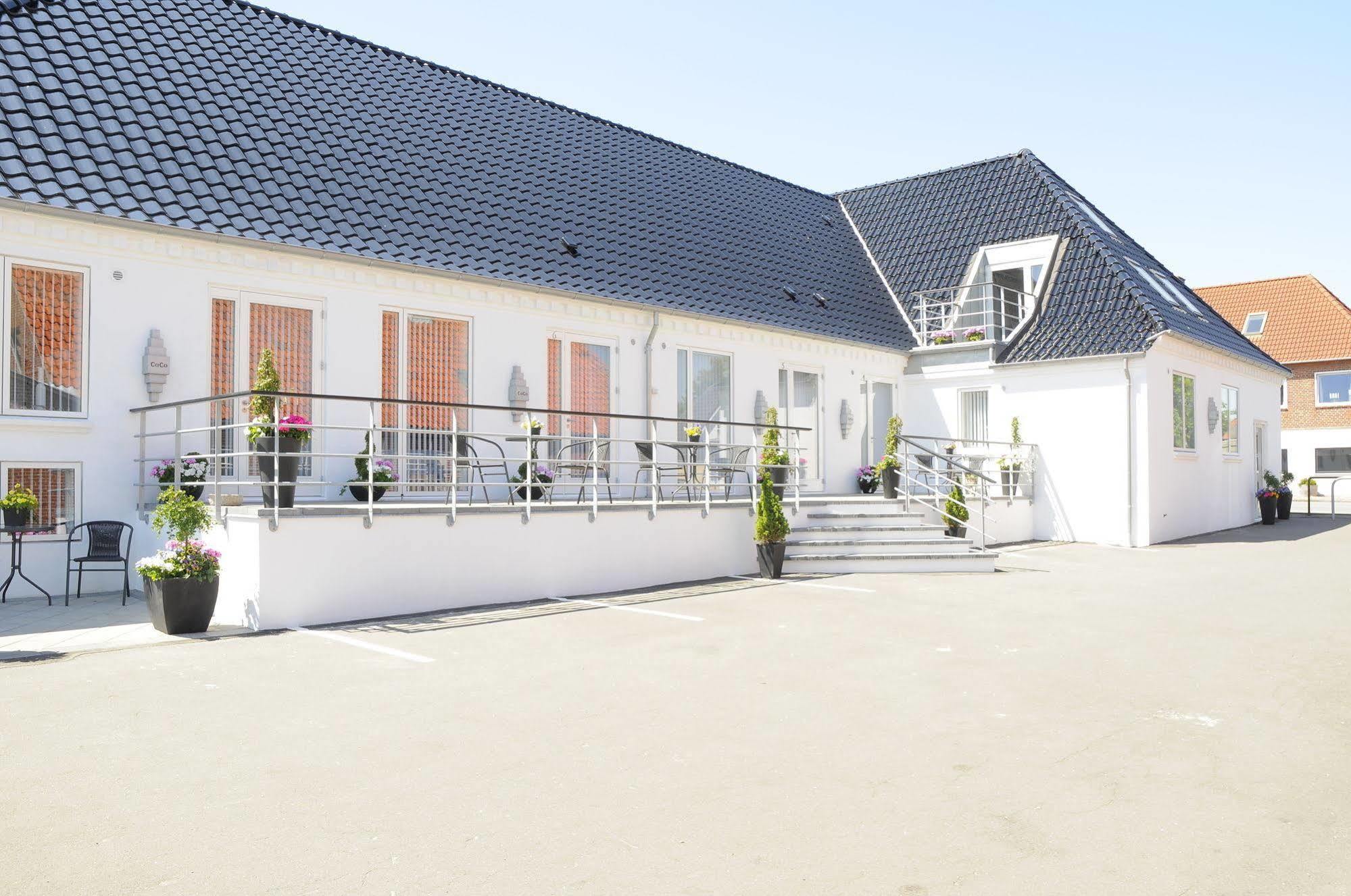 Hotel Coco Aps Esbjerg Exterior foto