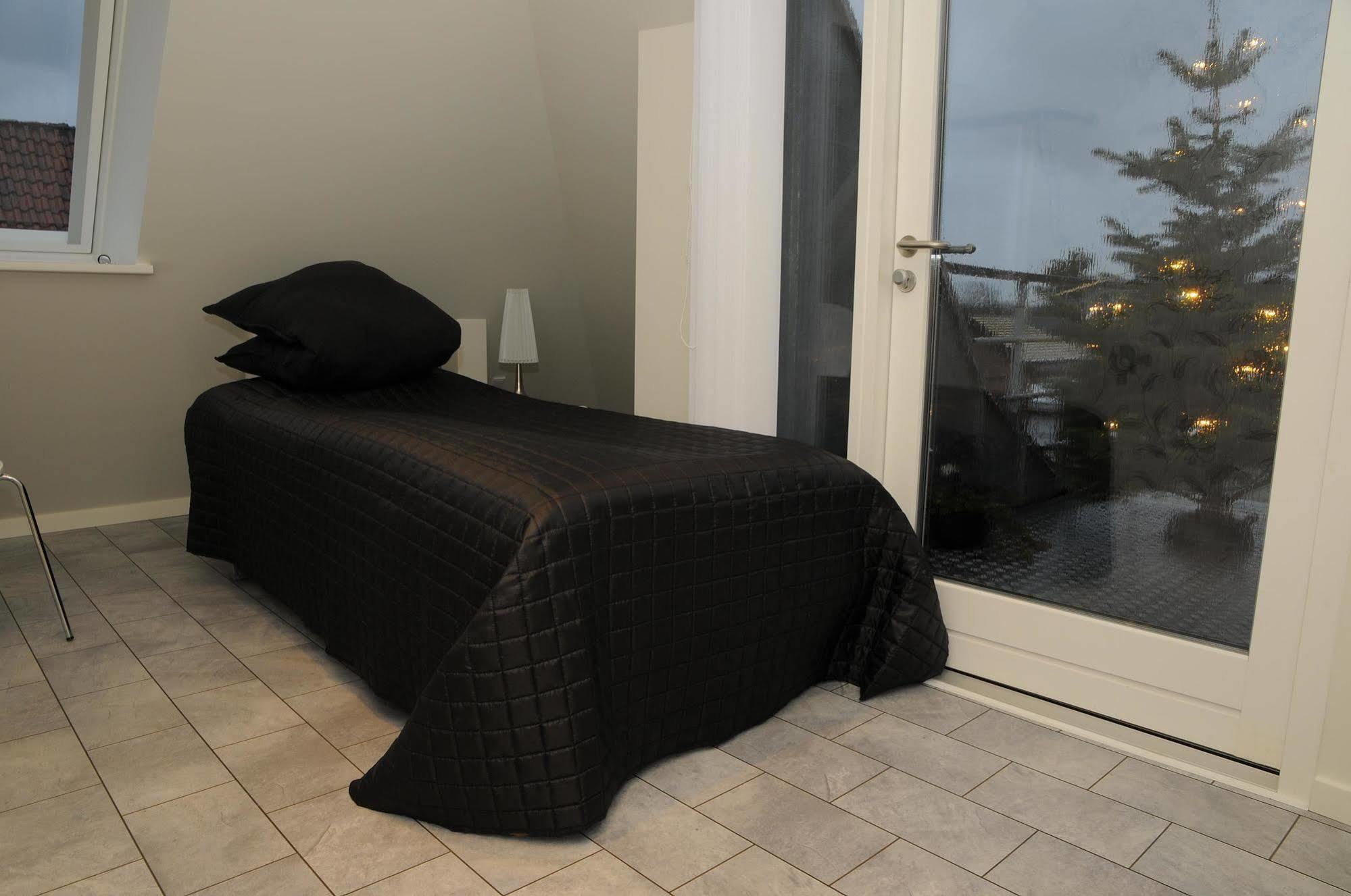 Hotel Coco Aps Esbjerg Exterior foto