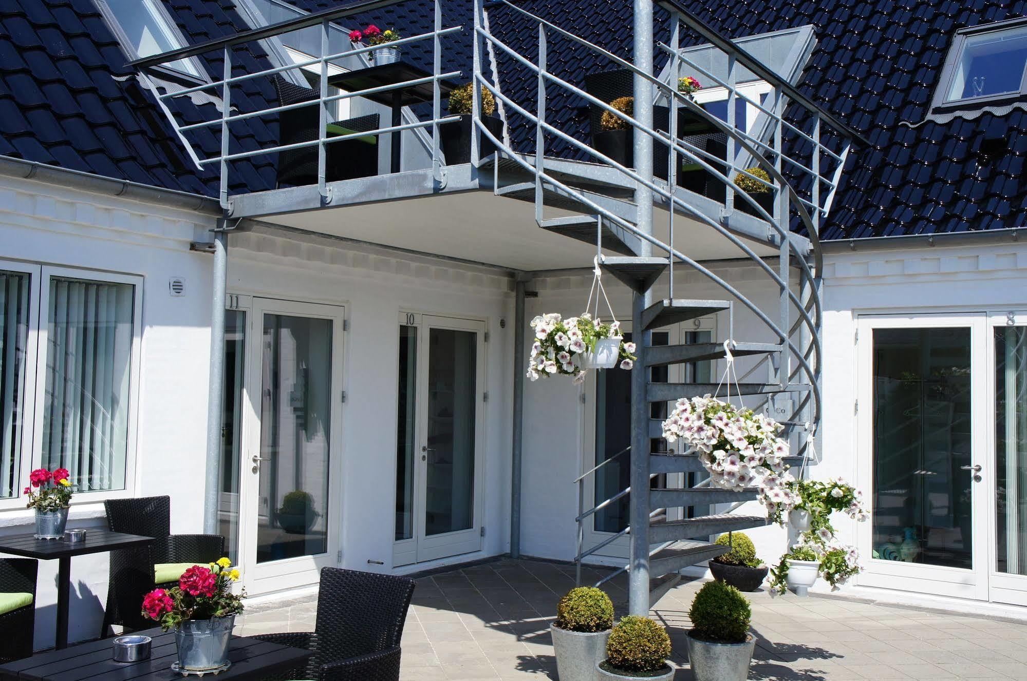 Hotel Coco Aps Esbjerg Exterior foto