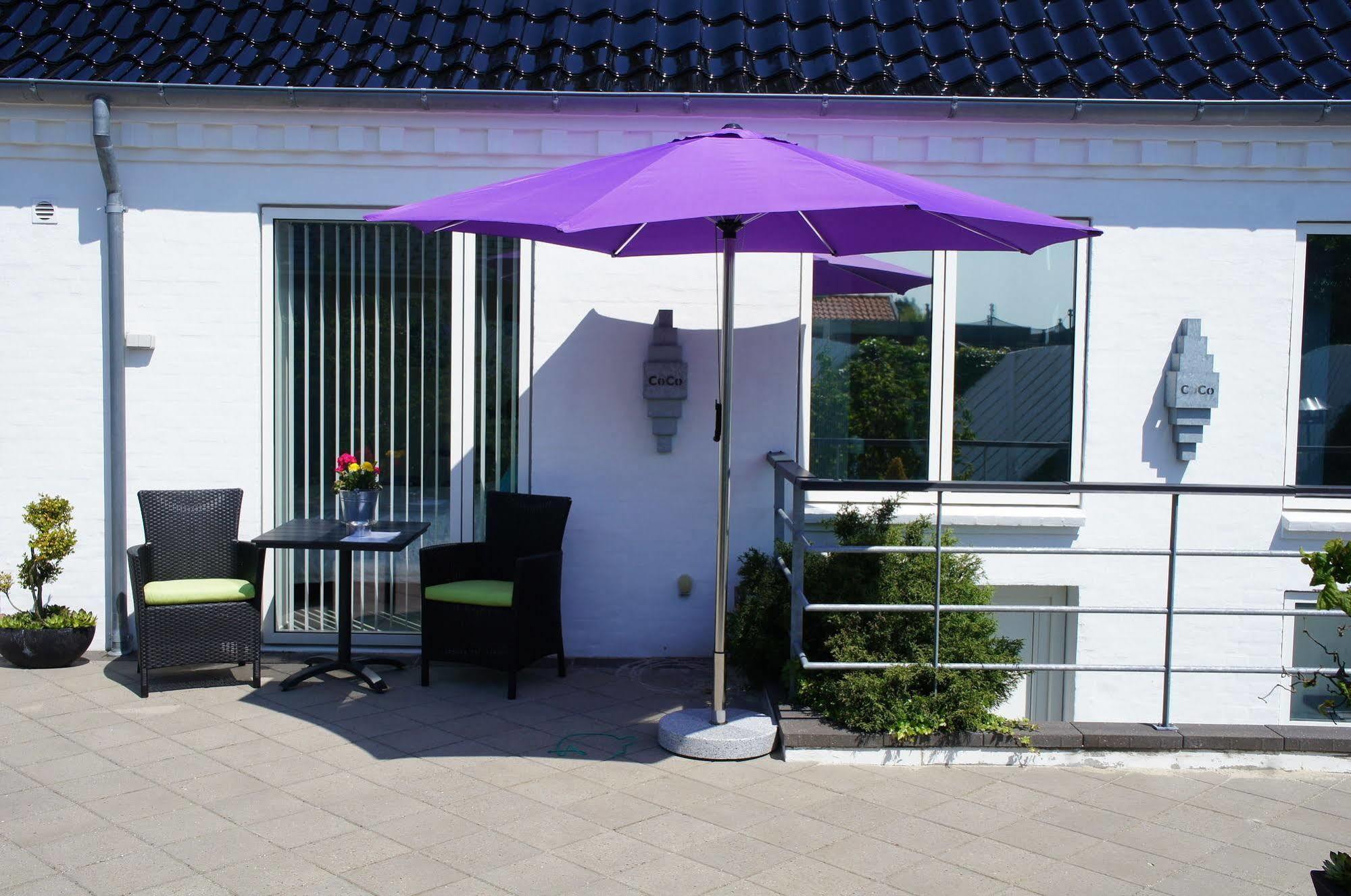 Hotel Coco Aps Esbjerg Exterior foto